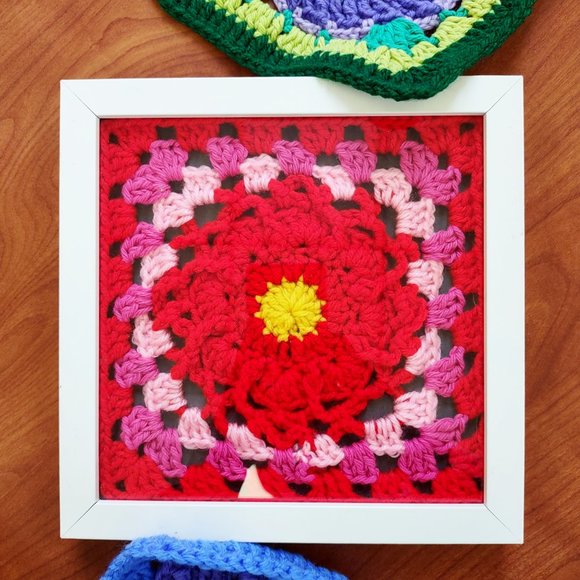 ALABAMA State Flower Camellia Fiber Art - Picture 1 of 3
